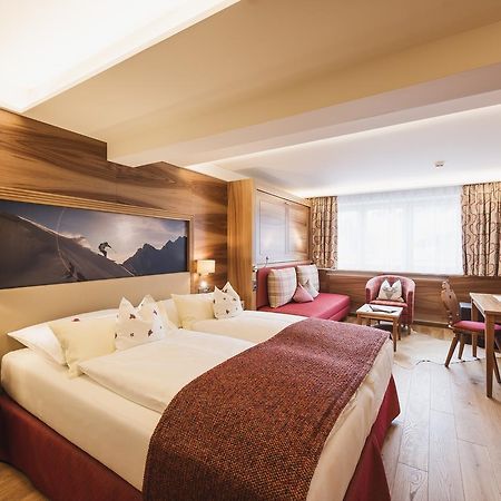 Arlberghaus Hotell Zürs Eksteriør bilde